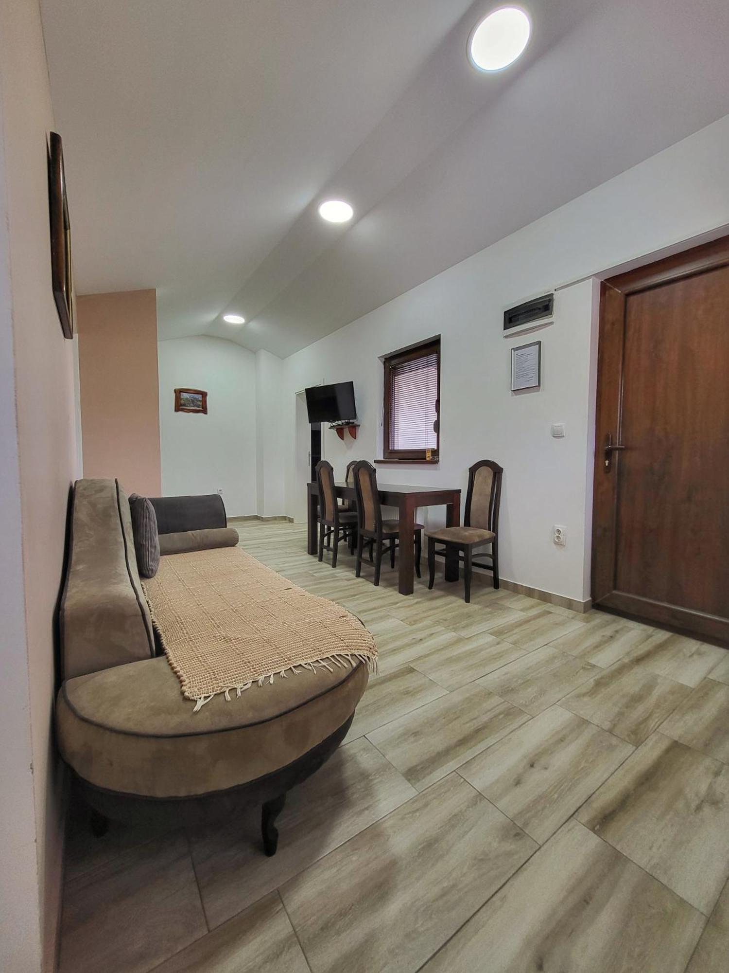 Tarsko Jezero Apartment